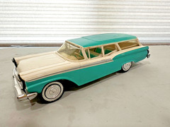 1959 Ford Country Sedan Dealer Promotional Model Car RARE Teal