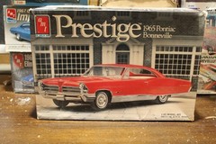 AMT Prestige 1965 Pontiac Bonneville Sealed Inside 1/25