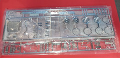 AMT WHITE FREIGHTLINER SD DD TRACTOR TRAILER MODEL KIT-Incomplete-parts shown