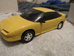 ERTL AMT 1991 CHEVROLET GEO STORM GSI Dealer Promo Model 1:25 YELLOW # 6083