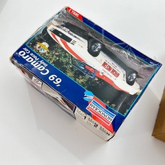 Monogram 69 Camaro Indy Pace Car 1/25 Model Kit Open Box Complete Imperfect 1969