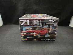 Revell “007” 1971 Mustang Mach 1 – 1:25 Scale Plastic Model Kit 14555