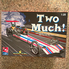 AMT Model King Two Much! Twin-Engine Dragster 1:25 Plastic Kit #21489P