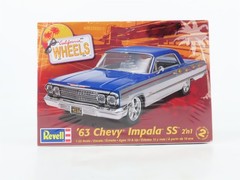 1:25 Scale Revell 2 ‘n 1 Kit 85-4278 ’63 Chevy Impala SS – Sealed