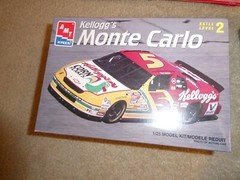 1995 AMT ERTL NASCAR Kellogg’s Monte Carlo Model Race Car Kit 1/25 8187 SEALED