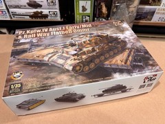 Border Model #BT-025 1/35 Pz.Kpfw.IV Ausf. J Early/Mid & Railway Flatbed Ommr