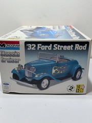 ✨Open Box✨ ’32 Ford Street Rod 1:24 Classic Cruiser Scale Monogram Model Kit