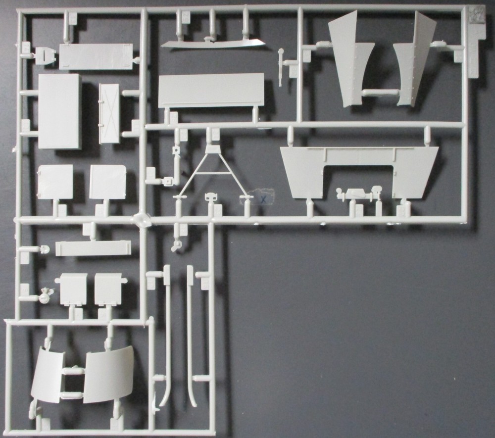 DRAGON 1/35 GERMAN Sd Kfz 164 Nashorn – Parts Lot X from Kit No. 6001