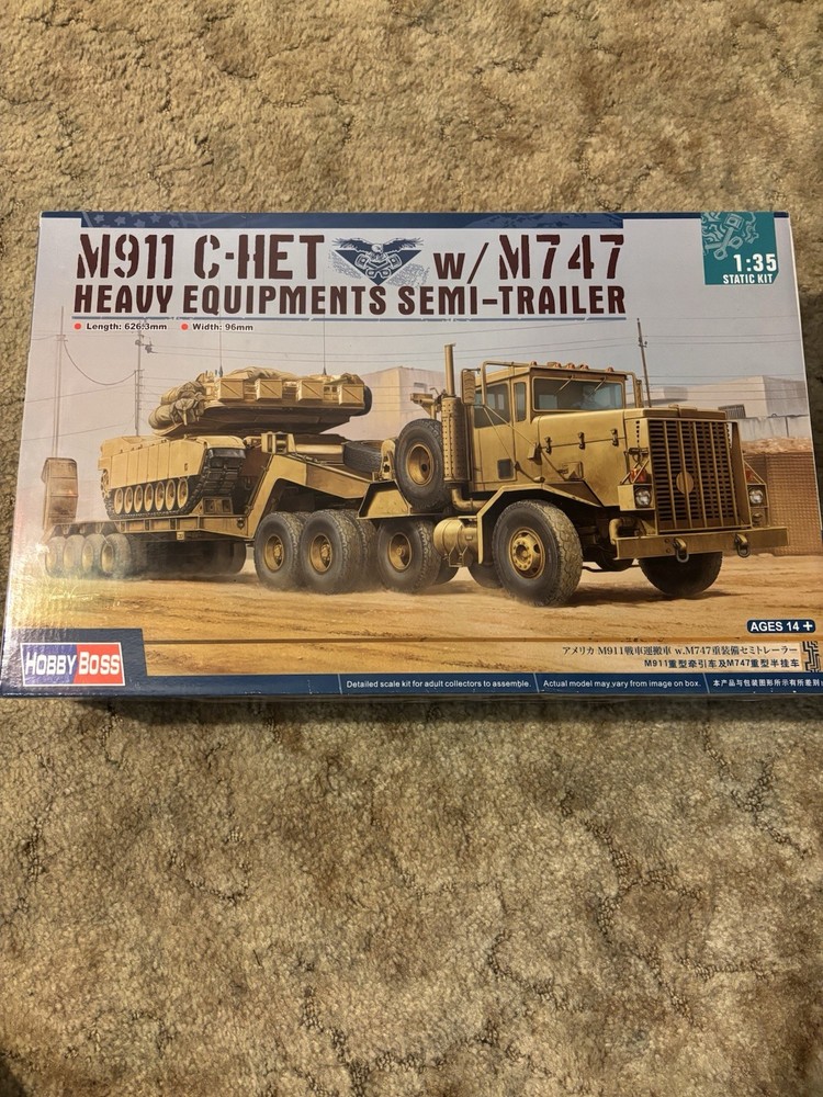 Hobby Boss 1/35 M911 C-HET w/ M747 Heavy Equipment Semi-Trailer Model Kit 85519