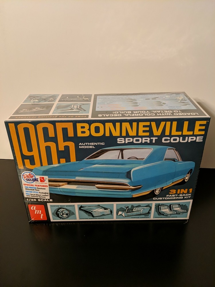 AMT 1965 Pontiac Bonneville Sport Coupe 3’n1 1260 1:25 Plastic Model Kit NEW