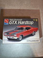 A3A AMT ERTL 1969 PLYMOUTH GTX HARDTOP 1:25 Scale Model Kit #6111 Open, Complete