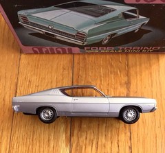 AMT 1:43 scale PLASTIC KIT 1969 FORD TORINO #M782-100 (built)