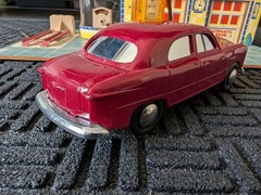 1949 FORD V-8 * 4 DOOR 1/25 scale – PROMO – Original Metal Base