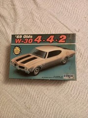 MPC/ERTL 1969 OLDS CUTLASS 442 W-30 #6228 AMT c.1988 UNBUILT MODEL KIT