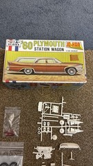 JO-HAN USA OLDIES 1/25 ’60 PLYMOUTH STATION WAGON MODEL KIT UNBUILT C-4560 READ