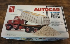 AMT 1:25 Scale Autocar DC 9964 B Dump Truck Boxed Model Kit **BOX HAS DAMAGE**