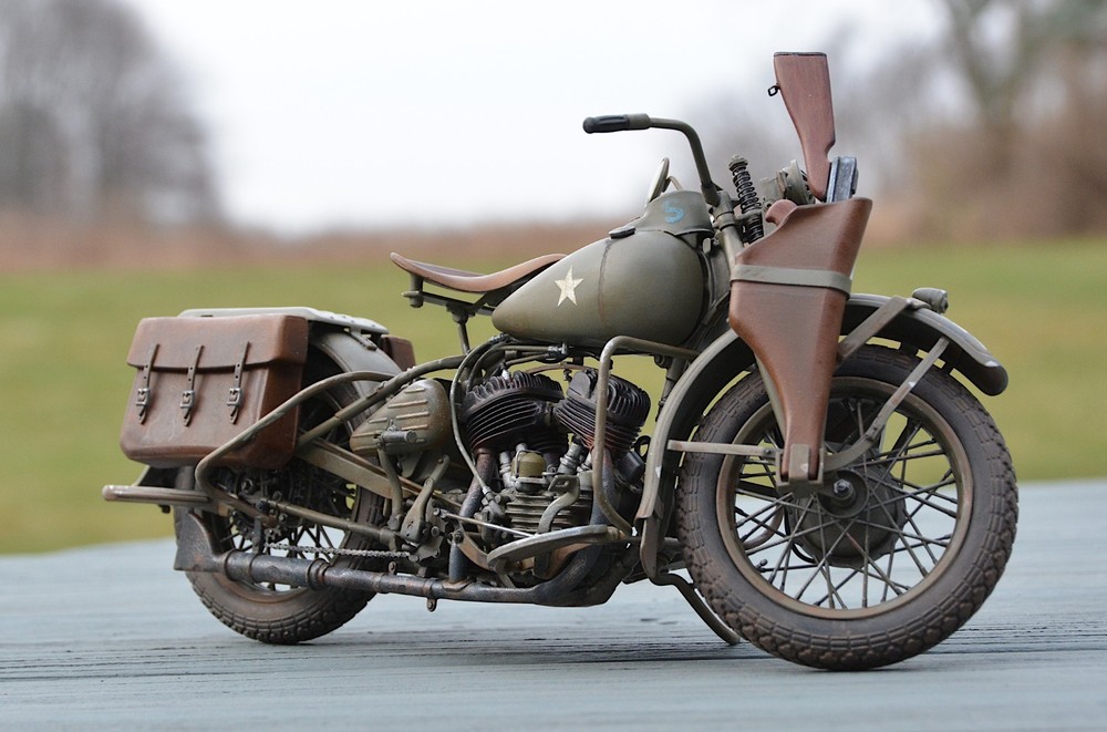 WWII Harley-Davidson WLA 750 Pro Built 1:9 Scale Italeri Motorcycle NICE!