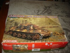 Dragon 9036 Model kit Jagdtiger Box Open 1996 Kit Mint in box 1/35 scale