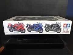 TAMIYA 14111 KAWASAKI ZZR1400 MOTORCYCLE MODEL KIT-NIB-1/12 SCALE