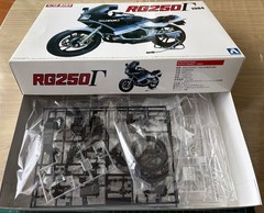 Aoshima RG250Gamma 1984 Plastic Model Kit 1/12 Limited Edition Japan Import