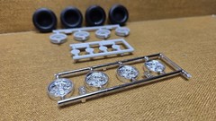 1967 Mustang Fastback STOCK WHEELS & TIRES 1:25 scale AMT NEW Model Kit PARTS