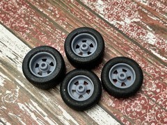 1/24 Scale: 15-inch “Daisy Mags” Resin Wheels W/ Wide Rear Tires