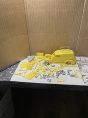 AMT Gene Winfield ’40 Ford Sedan Delivery Hot Rod Model Kit 1:25 Street/Strip