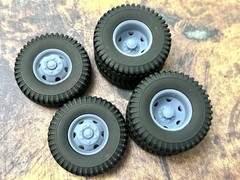 Resin 1/24 Scale: 15-inch “6-Hole” Dually Wheels W/ Commercial Truck Tires