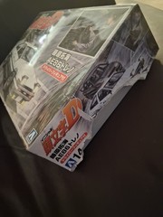 AOSHIMA 1/24 Initial D Takumi Fujiwara AE86 Trueno w/ Driver Figure Model Kit