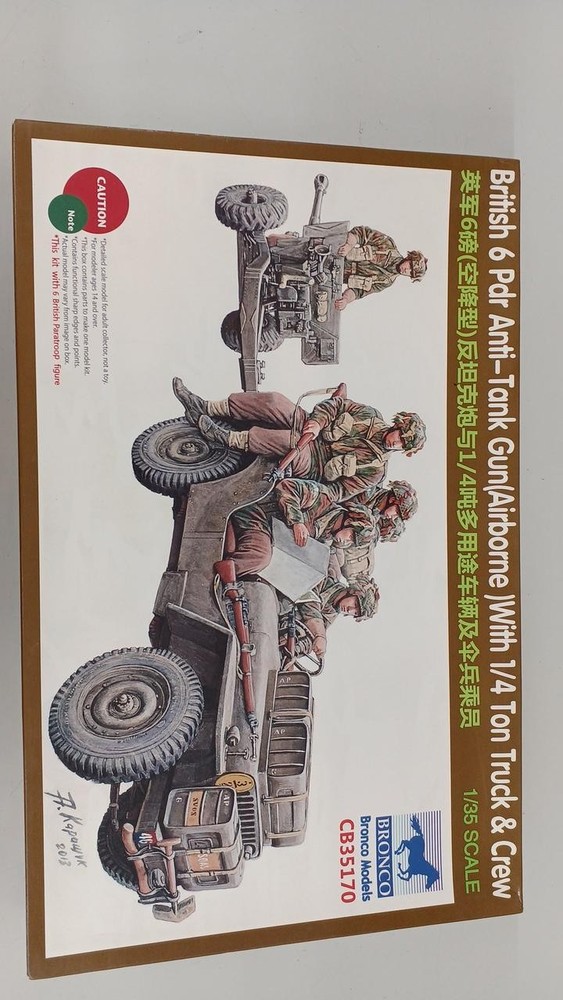 Bronco model British 1/4 airborne personnel vehicle 6 pound Collectables 17+