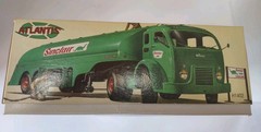Atlantis White-Fruehauf Sinclair Gas Truck 1:48 Green Plastic Unassembled Kit