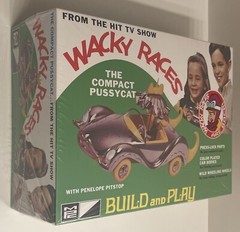 Wacky Races – Compact Pussycat (SNAP) 1/25 Scale Model Kit