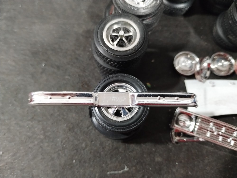 Lindberg 1:25 Little Red Wagon Bill Golden Maverick’s Vintage Model Rear Bumper