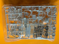 HOT ROD 1969 FORD MUSTANG SUPER CJ COUPE MODEL KIT 2 REVELL 1/25 SCALE COOL LOOK