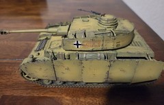 Built 1/35 German Panzer IV Medium Tank
