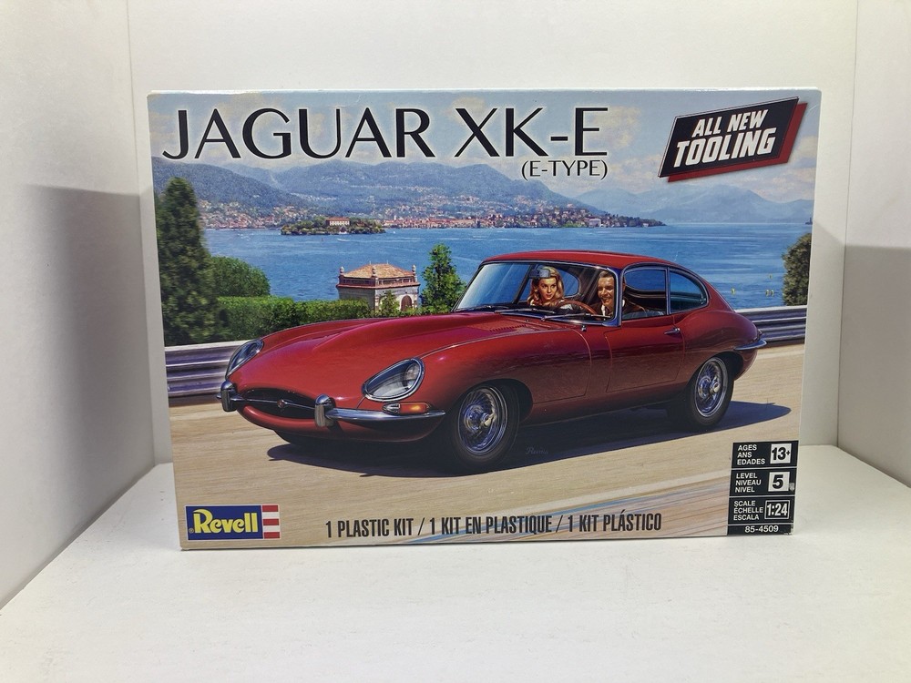 Revell 1/24 Scale Jaguar XK-E (E-Type) Plastic Model Kit 85-4509