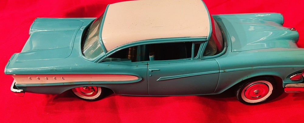 VTG 1958 FORD EDSEL DEALER FRICTION TOY PROMOTION CAR MODEL, TWO TONED METAL