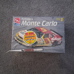 AMT/ERTL Kellogg’s Monte Carlo #5 Model Car Kit 8187 SEALED 1:25 1995 w/ Tool