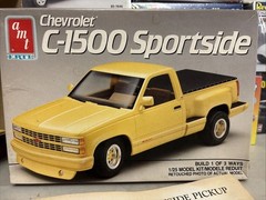 AMT/Ertl Chevrolet C-1500 Sportside Pickup Truck 1/25 Model Kit NEW Open Box 90