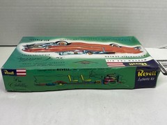 1/32 REVELLE 1956 CADILLAC ELDORADO BIARRITZ CONVERTIBLE UNBUILT MODEL CAR KIT