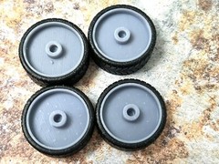 1/24 Scale: 24-Inch “Smoothies W/ ‘65 Chevy C10 Caps” Wheels And Tires; Resin