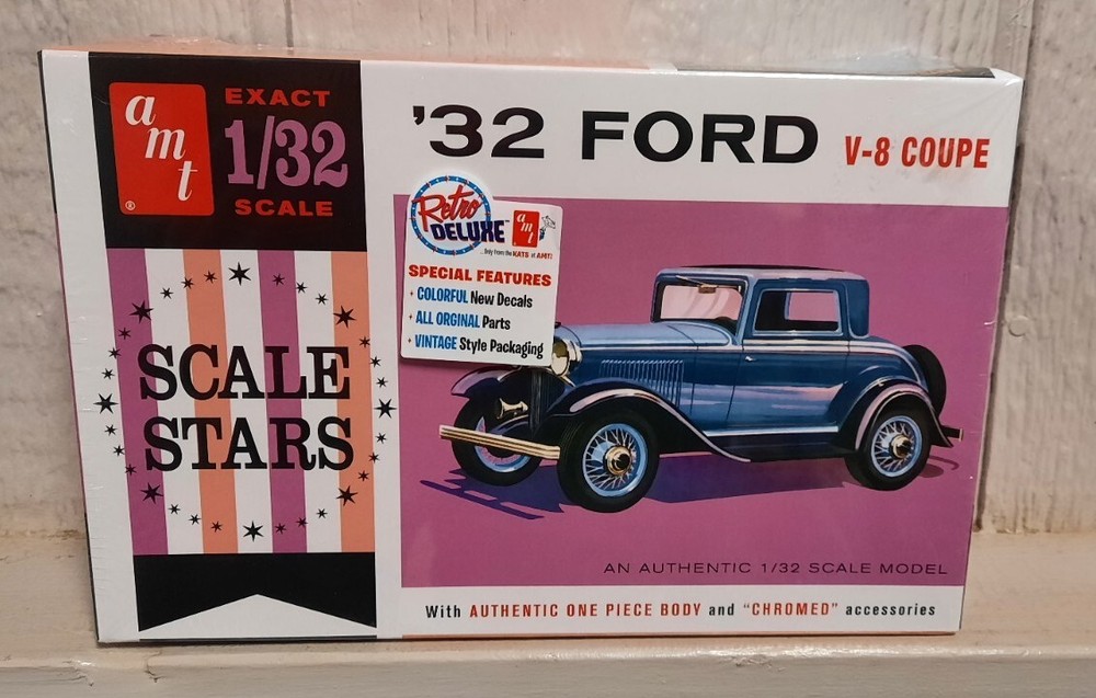 AMT Scale Stars 1932 ’32 Ford V-8 Coupe 1/32 Scale Sealed Model Kit AMT1181/12