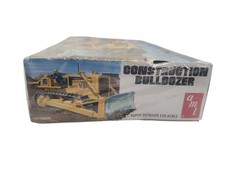New Sealed AMT # AMT1086/06~CONSTRUCTION BULLDOZER – 1/25 SCALE