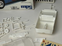 MPC #7603, 1976 Pontiac Ventura Model Kit with Box