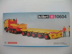 Kibri HO Model Kit 10604: MB Tractor w/ Heavy Duty Scheuerle Prism Trailer