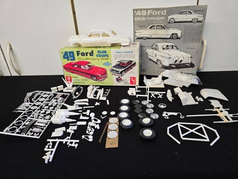 VTG 1949 AMT Ford CLUB COUPE 3 In 1 Customizing Kit BUILD A GASSER DRAG RACER