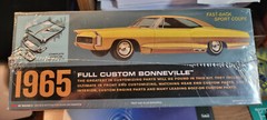 AMT 1:25 Scale 1965 Pontiac Bonneville Sport Coupe Model Kit 