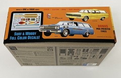 AMT 1/25 1965 Chevrolet Chevelle Station Wagon, Chevy Surf Wagon