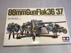 Tamiya Models 1/35 German 88mm Gun Flak 36.37 Model Kit 35017-2200 Open Box