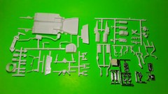 AMT 1988 Ford Mustang GT 1/25 Frame Axle Rear 5.0 302 Engine Chrome Race Parts